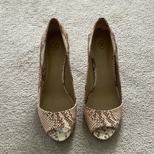 Ann Taylor snakeskin heels